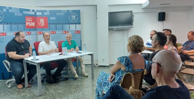 El pulso Franco-Barceló se agrava en el PSOE de Alicante: de los asesores a los votos marcados