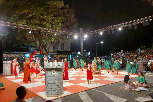 Els Escacs Vivents de Xàbia celebra sus 25 años con l’Ocenogràfic como invitado 


