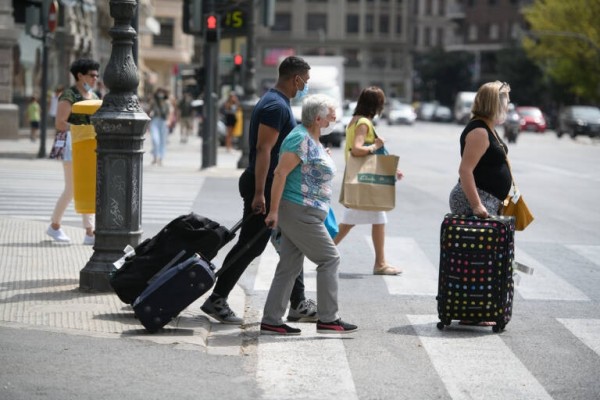 El Ayuntamiento buscará consenso entre vecinos, propietarios y apartamentos turísticos