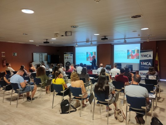 Más de 20 empresas de la Región ponen en valor el papel de los trabajadores migrantes en sus negocios