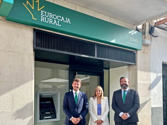 Eurocaja Rural abre una nueva oficina en Onil y refuerza su expansión en la provincia de Alicante