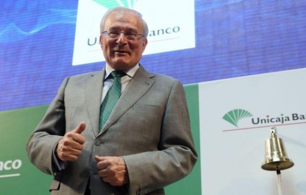 Unicaja Banco gana un 13% menos por el impuesto a la banca