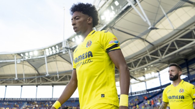 El Villarreal cede al colombiano Johan Mojica a Osasuna

