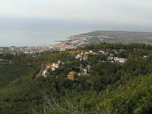 El jutjat rebutja que l’Ajuntament d’Alcalà de Xivert pague la urbanització d’El Pinar d’Alcossebre