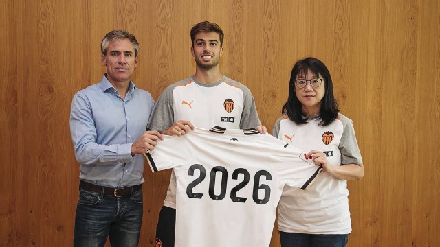 Alberto Marí renueva hasta 2026 con 100 millones de cláusula