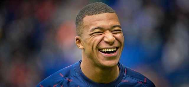 Mbappé bromea con la oferta récord de 300 millones de euros del club saudí Al Hilal