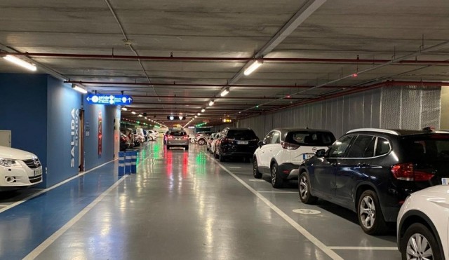 Iberdrola y Vectalia instalarán puntos de carga de coche eléctrico en el parking de avenida Estación