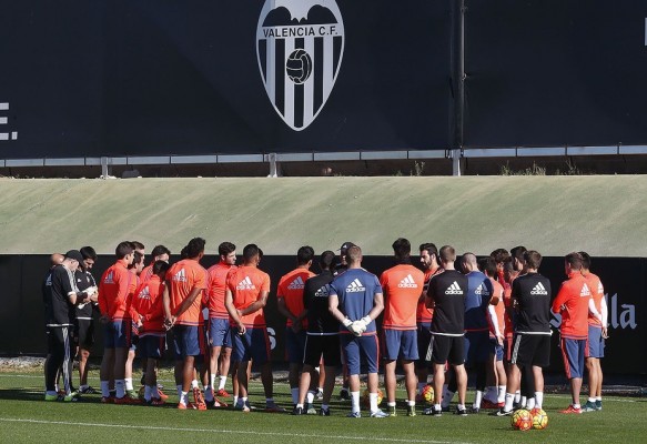 Nuno pide al equipo que se abstraiga del ambiente y se centre en el césped