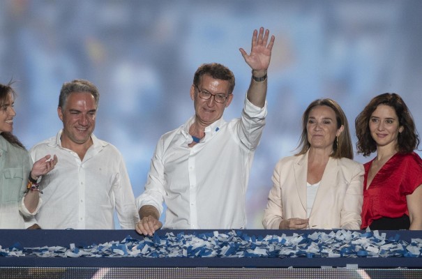 El escrutinio de las generales se cierra sin cambios de escaños a la espera del voto del extranjero