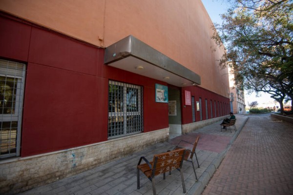 Alicante renovará el aire acondicionado del consultorio de San Gabriel y busca su reubicación