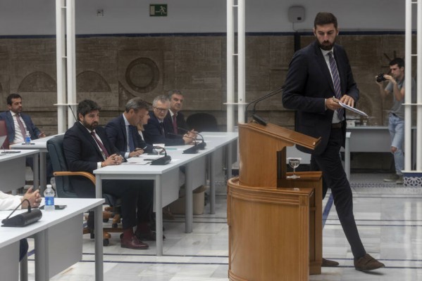 Los votos del 23J harían retroceder a López Miras en dos escaños y darían un diputado más a Antelo