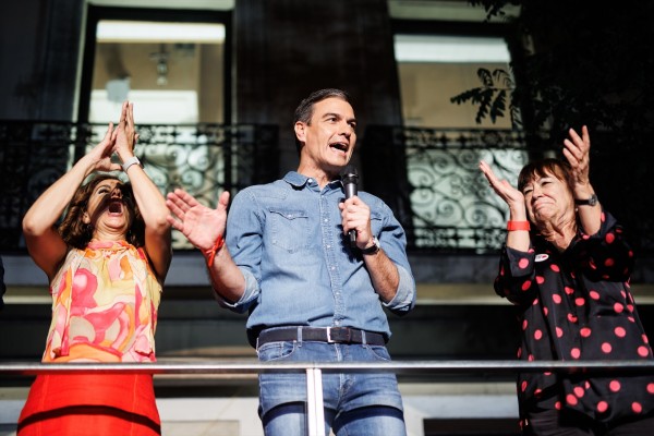  Sánchez cree que la derecha ha fracasado y son más quienes quieren que España avance