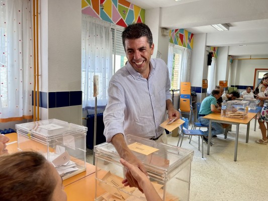Mazón vota 