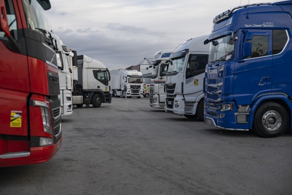 Transportistas europeos piden a la UE 100.000 plazas de aparcamiento seguro hasta 2030