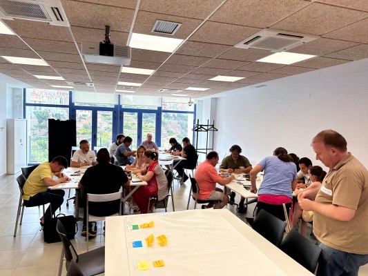 La asociación de apoyo a las comarcas del interior atiende las demandas de 27 pueblos castellonenses
