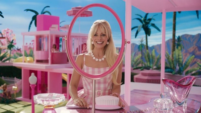 'Barbie', un rollo complaciente y con mucho dinero 