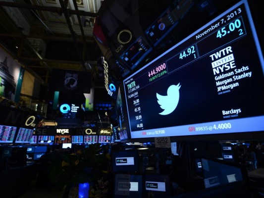 A Twitter no paran de sacudirle en bolsa