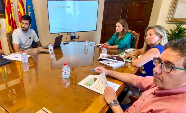 Carrasco se reunirá con los comerciantes para iniciar la modernización de mercados Central y de San Antonio