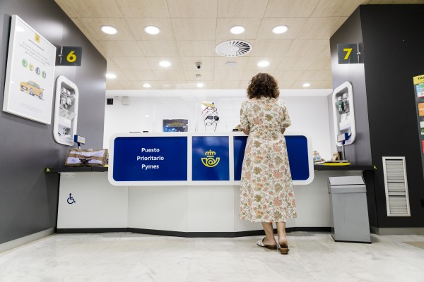 El 94,2% de los que solicitaron el voto por correo lo ha emitido, la cifra más alta de la democracia