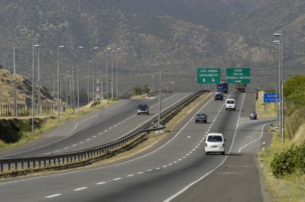 Abertis vende el 20% de su negocio en Chile al megafondo soberano de Emiratos Árabes Unidos
