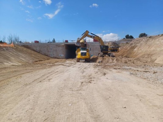 Adif adjudica a Sacyr por 165 millones las obras para conectar Murcia y Almería por AVE