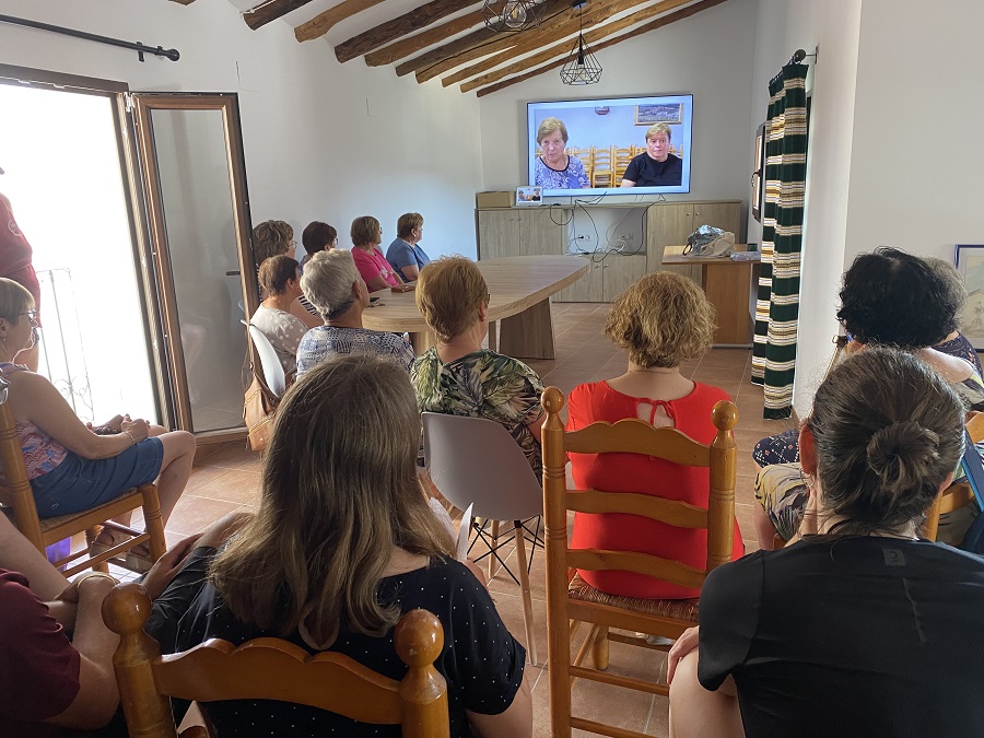 Una publicación de Insomnia compila los conocimientos de mujeres de pueblos de Castellón