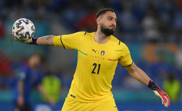 Donnarumma y su pareja, atacados y robados en su domicilio

