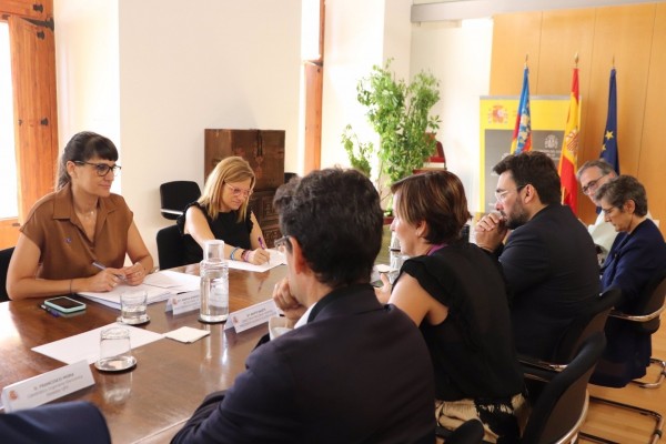 El Gobierno lanza la convocatoria de ayudas 'Cátedras Chip', dotadas con 80 millones de euros