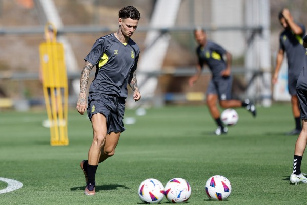 Las Palmas despide a Joel Domínguez, el juvenil que fue condenado por malos tratos
