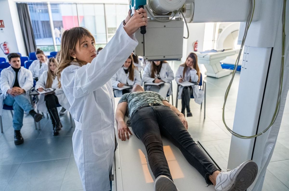 Vithas y Cesur se unen para crear un modelo innovador de FP sanitaria inédito en España
