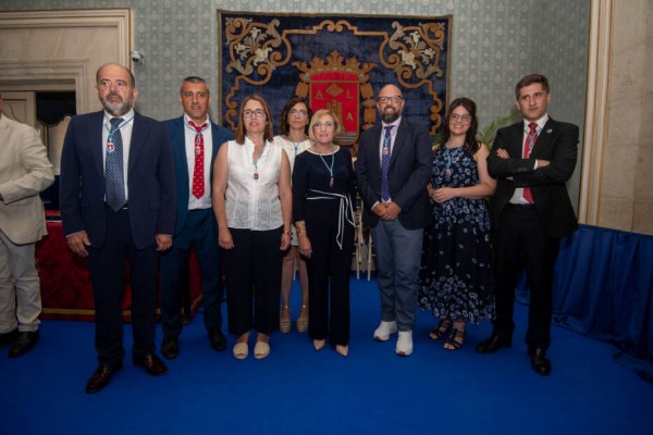 El PSOE de Alicante denuncia suciedad y plantea otra comisión para fiscalizar el contrato de limpieza