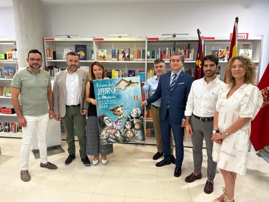 El artista Juan Diego Ingelmo Benavente ilustra el cartel de la Feria del Libro de Murcia 
