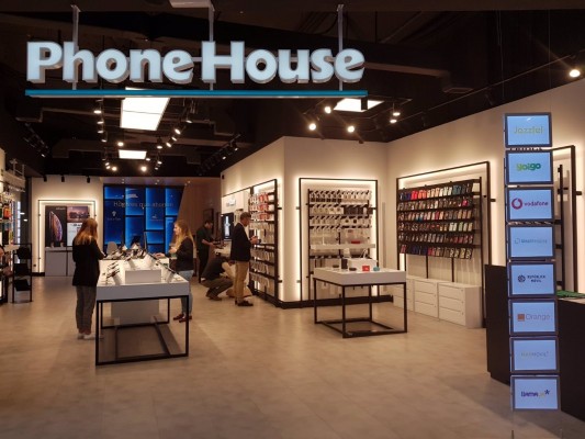 La negociación del ERE en The Phone House reduce los despidos a menos de 200, a falta acuerdo final