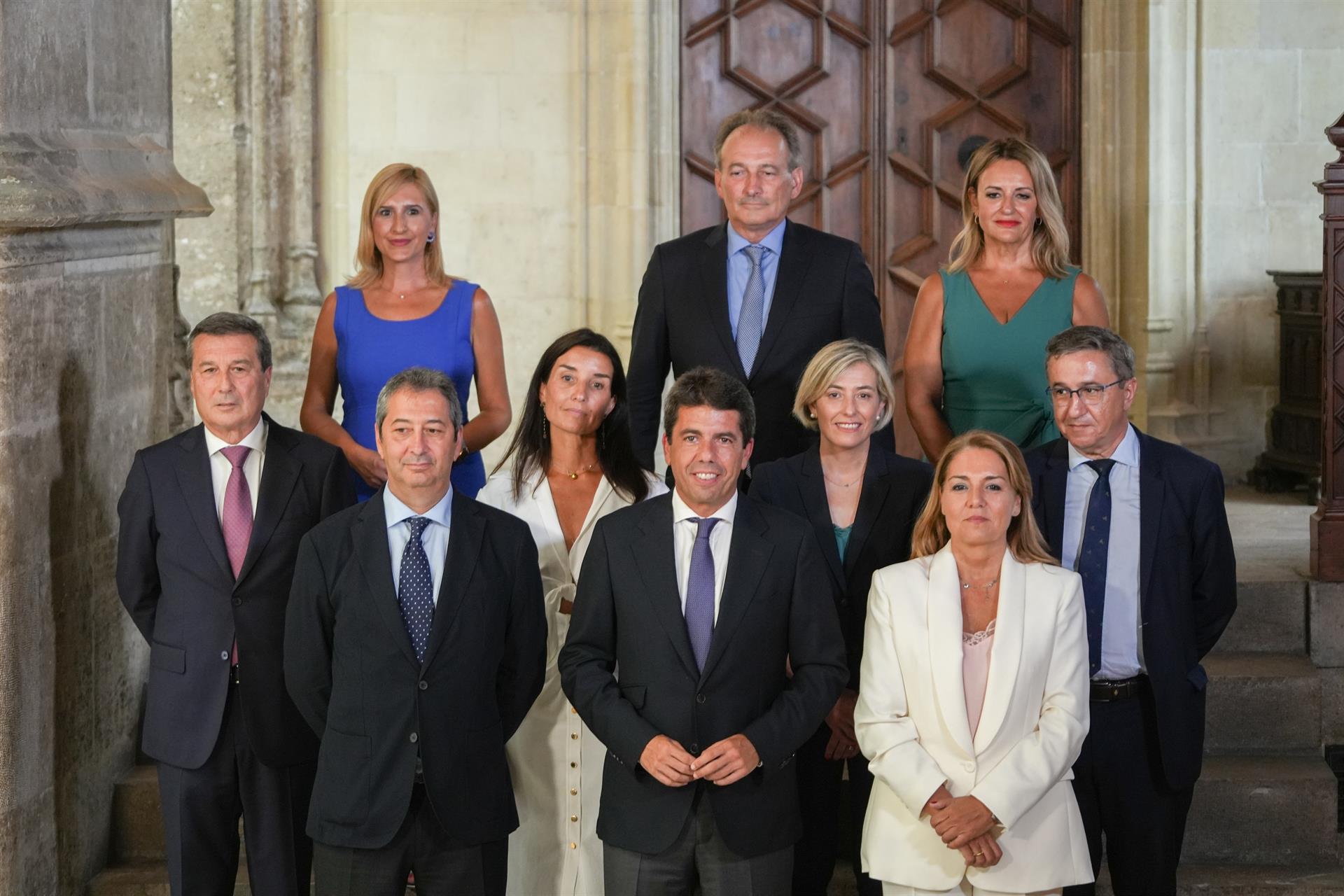 El nuevo Consell toma posesión y se pone 