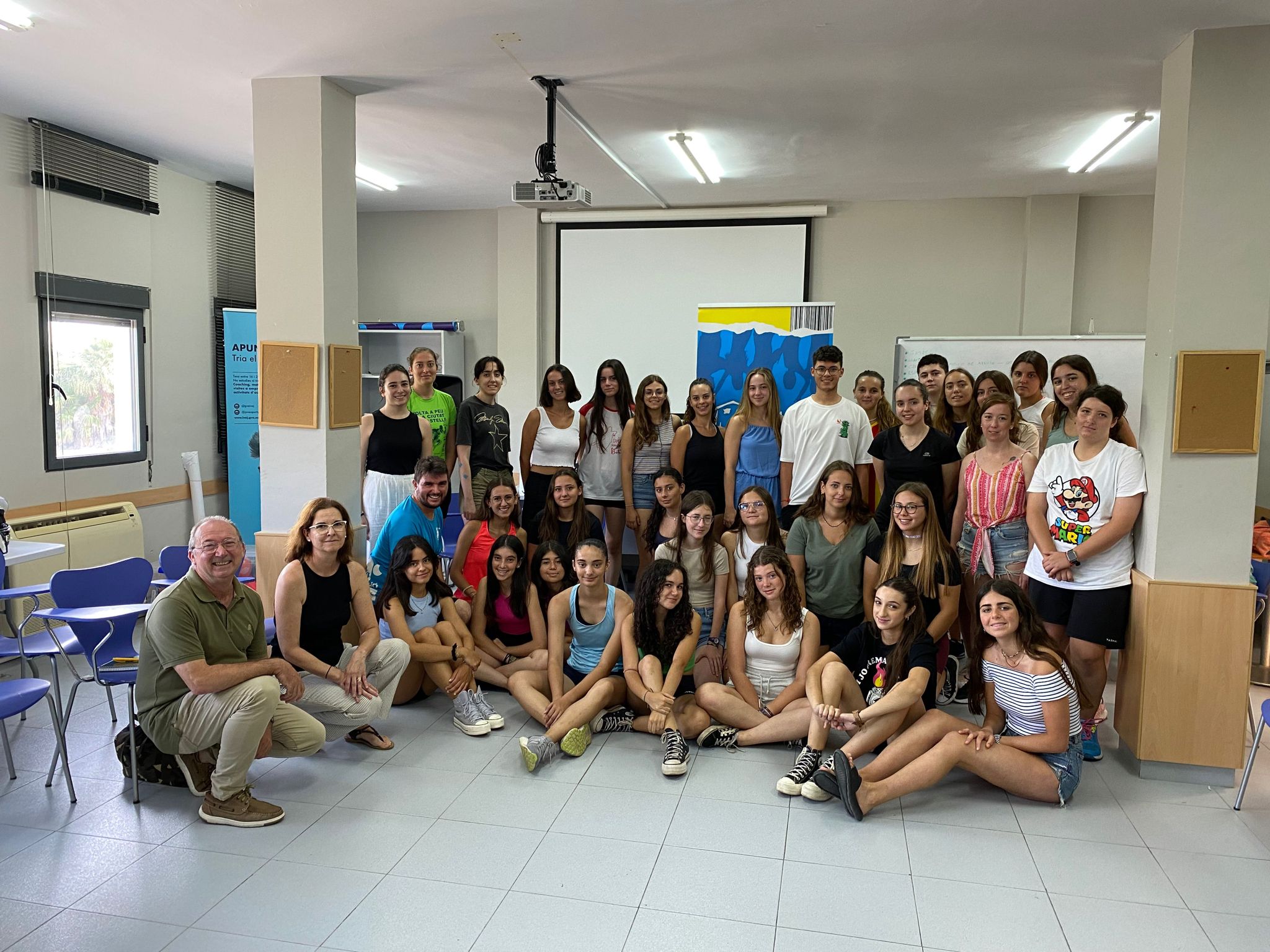 Burriana aborda la promoción de nuevos proyectos para niños, jóvenes y personas mayores