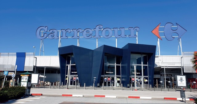 Carrefour España ganó 289,8 millones en 2022, un 24% menos, y elevó sus ventas un 9,5%
