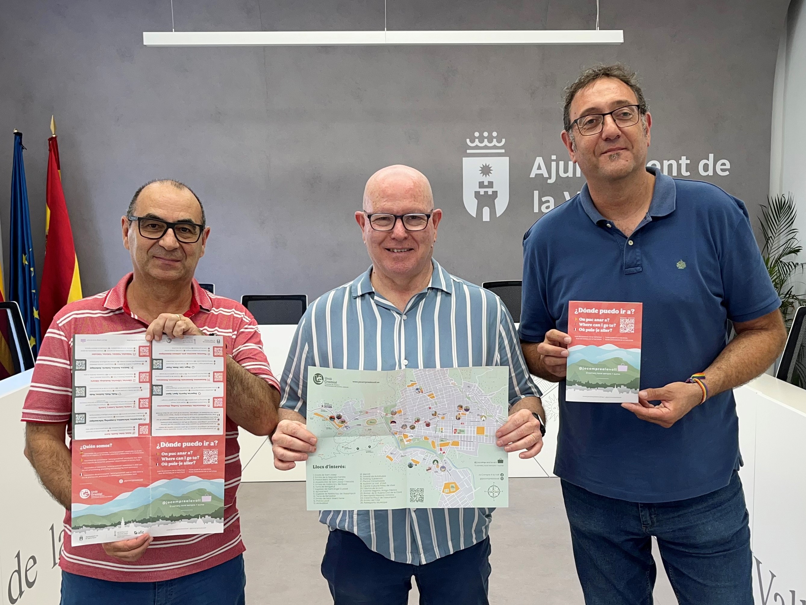 El Ayuntamiento de la Vall d'Uixó lanza una guía sobre comercio local para turistas