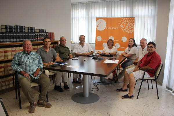 Picassent se reúne con el sector agrario para dar solución a la presencia masiva de jabalís 