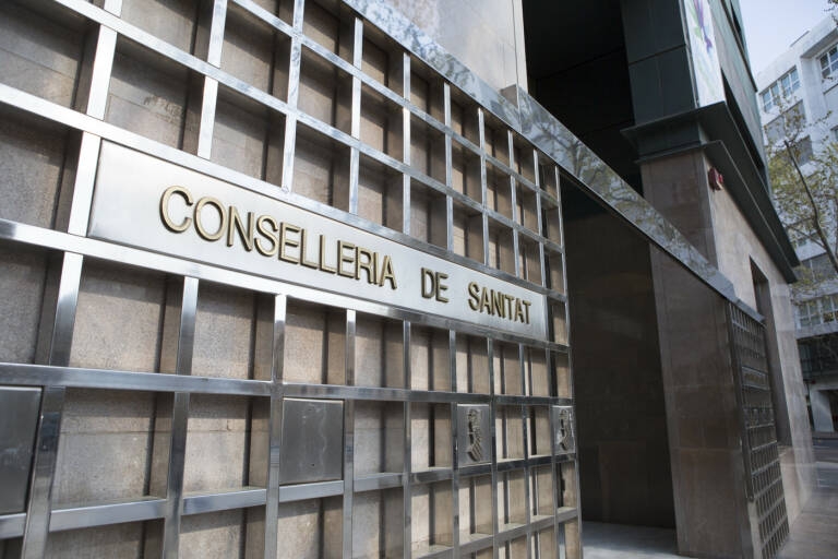 Imagen de la sede de la Conselleria de Sanidad. Foto: ESTRELLA JOVER - 