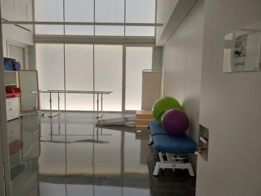 El centro de día de La Font de la Figuera abre sus puertas con las primeras personas usuarias