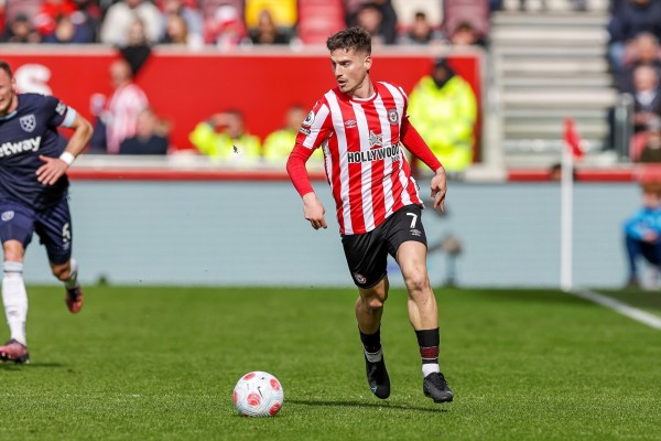 Sergi Canós no viaja a la gira Estados Unidos con el Brentford