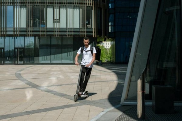 Castelló busca la fórmula legal para desatascar la ordenanza del patinete tras 10 meses sin avances
