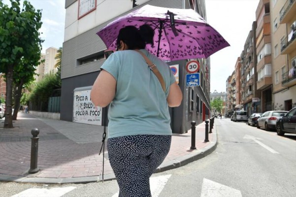 Un paso más en la ola de calor: alerta roja este miércoles por máximas de 44 grados en Murcia
