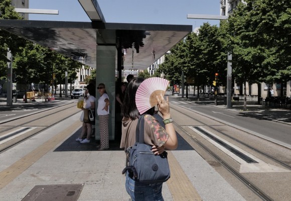 Riesgo sanitario rojo por altas temperaturas y noche tórrida en El Comtat, L'Alacantí y la Marina Baixa