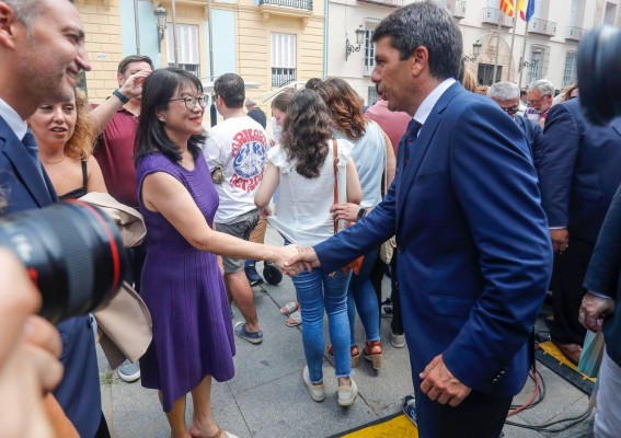 El Valencia CF, presente en la toma de posesión del president de la Generalitat
