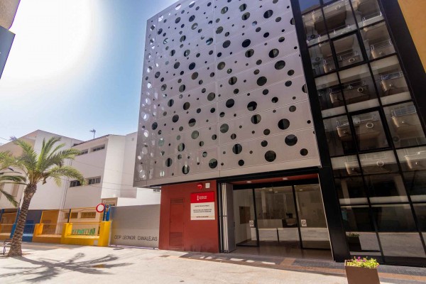 Benidorm adquiere ventiladores para los colegios electorales el 23-J