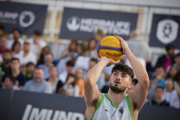 Valencia Basket 3×3 pone luz en un nublado Herbalife 3×3 Series A Coruña 