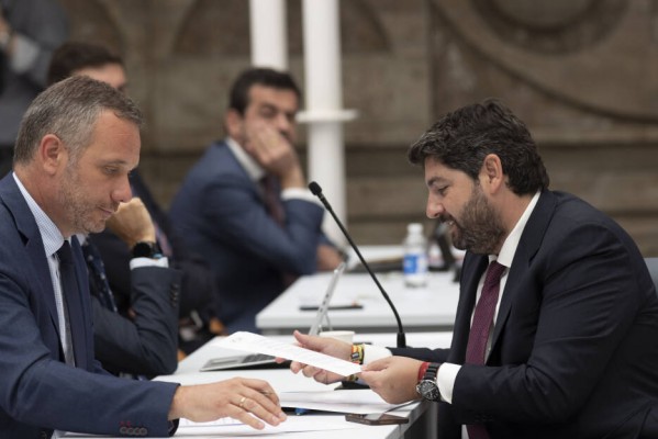 Una repetición electoral dejaría a López Miras a las puertas de la mayoría absoluta