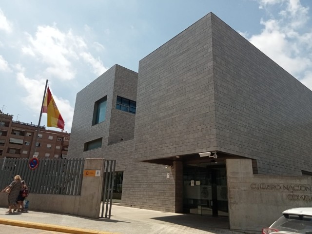 CSIF alerta de temperaturas de 30º en la oficina del DNI de Paterna y exige una 'solución urgente'