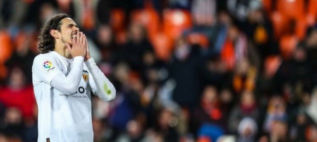 Cavani no superó la maldición del 